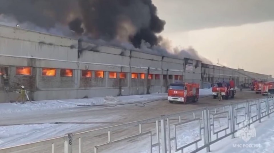 Пожар на складе в Красноярске