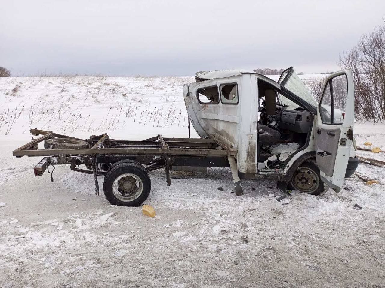 Утром понедельника на федеральной трассе в Красноярском крае погиб водитель «ГАЗели»