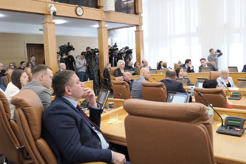 Сессия горсовета избрала мэра очень быстро