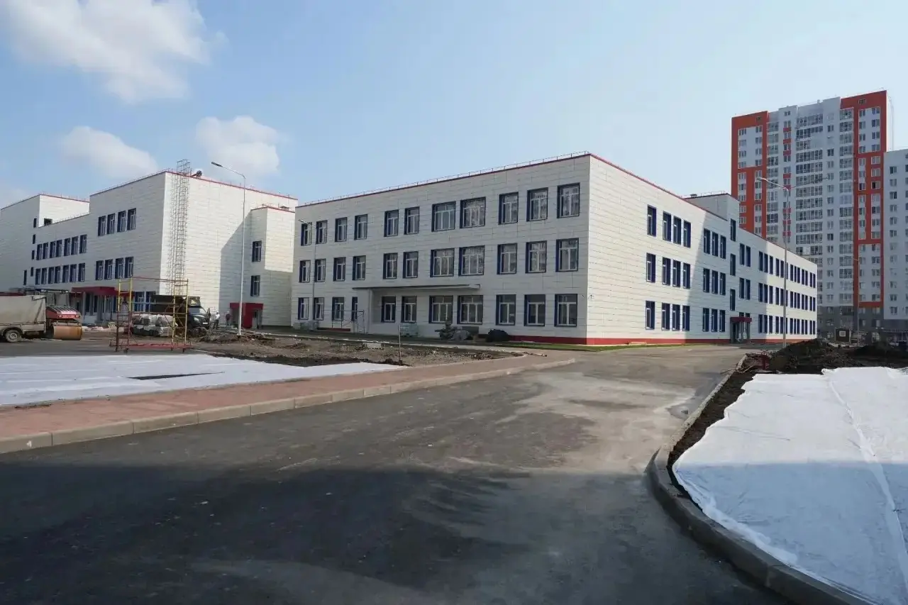 Школа в Тихих Зорях