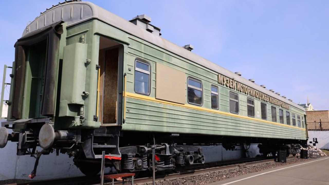 В Красноярске появился вагон-музей службы конвоирования