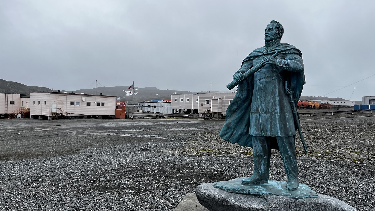 памятник беллинсгаузену в антарктиде