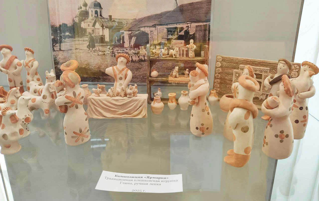глиняные игрушки на выставке