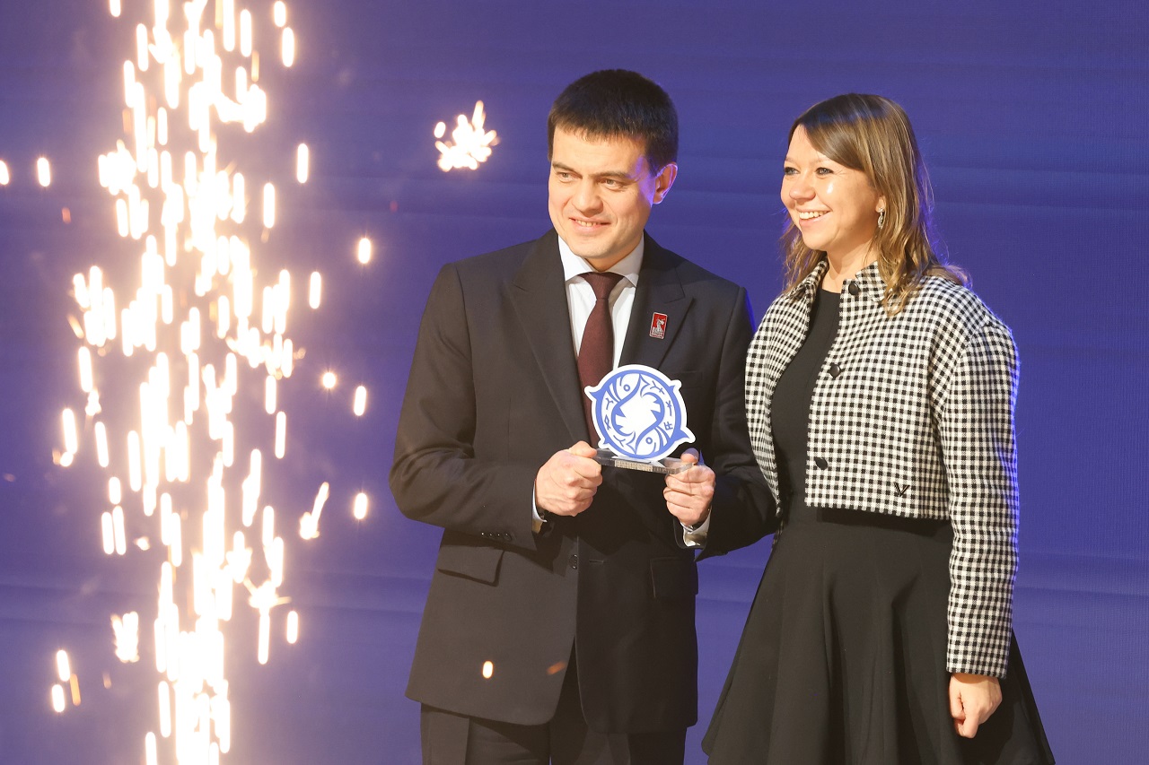 Вручение статуэтки, Михаил Котюков и Наталья Вируозова