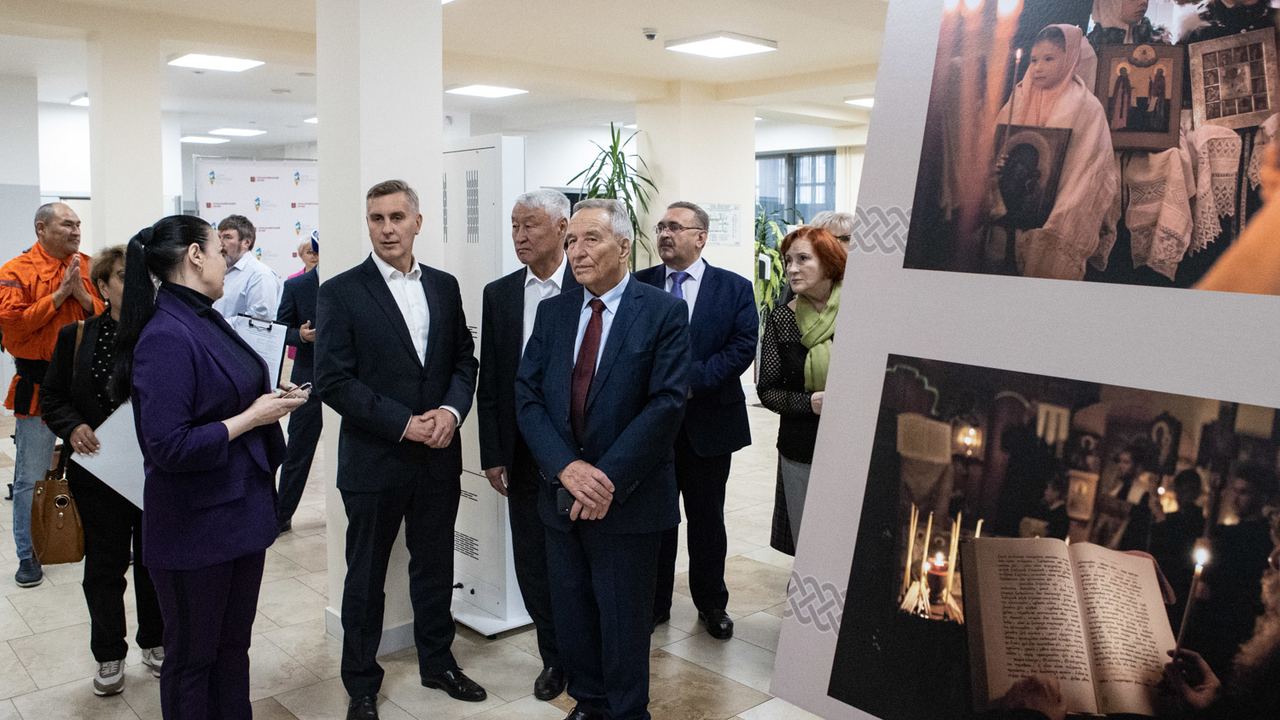 Делегации парламентов Тывы и Хакасии посетили Красноярск
