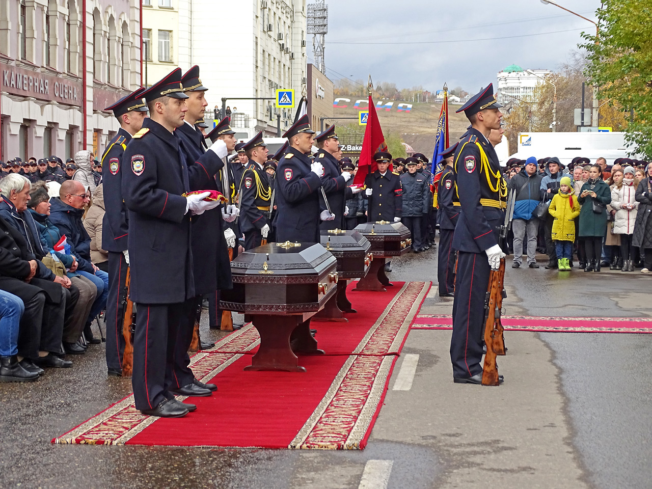 Прощание с полицейскими в Красноярске