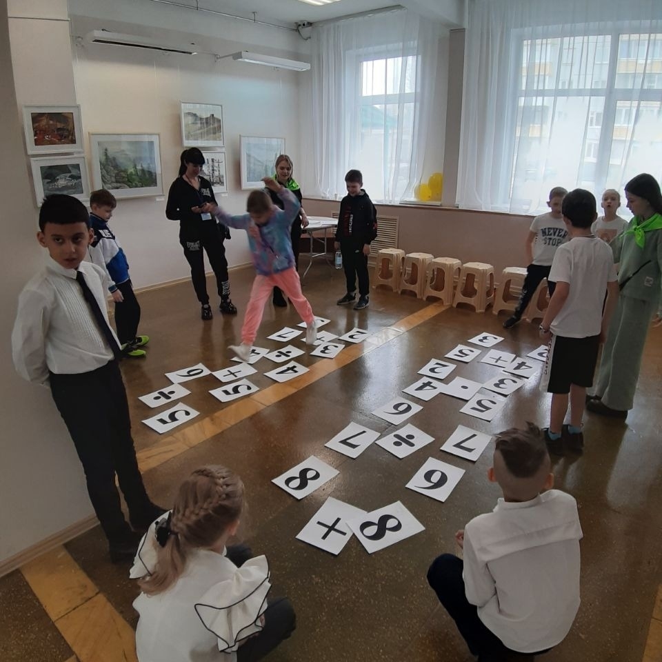 Почти 30 деловых игр: в Ачинске прошел детско-родительский финансовый фестиваль