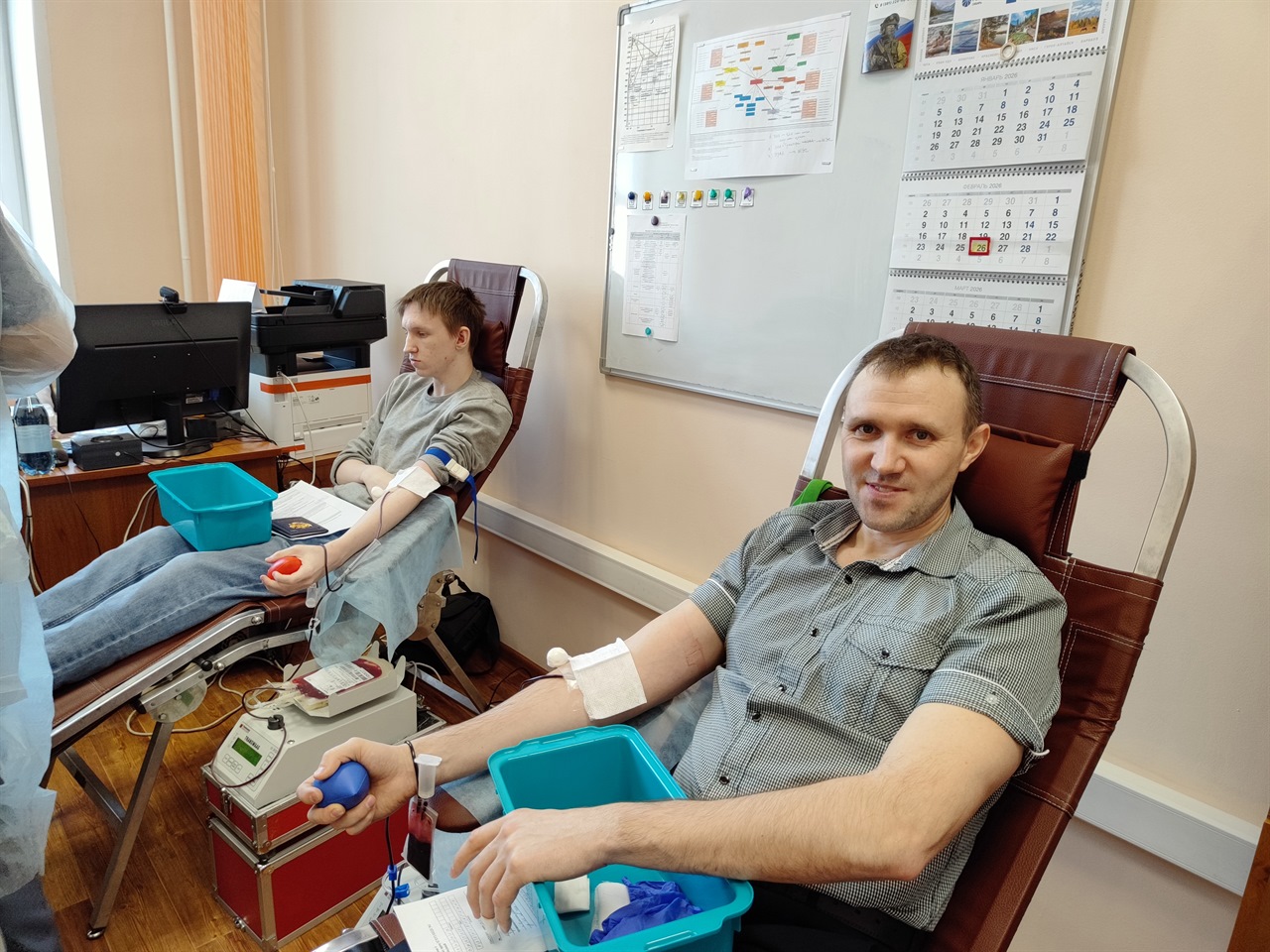 Красноярские энергетики Красноярскэнерго сдают кровь