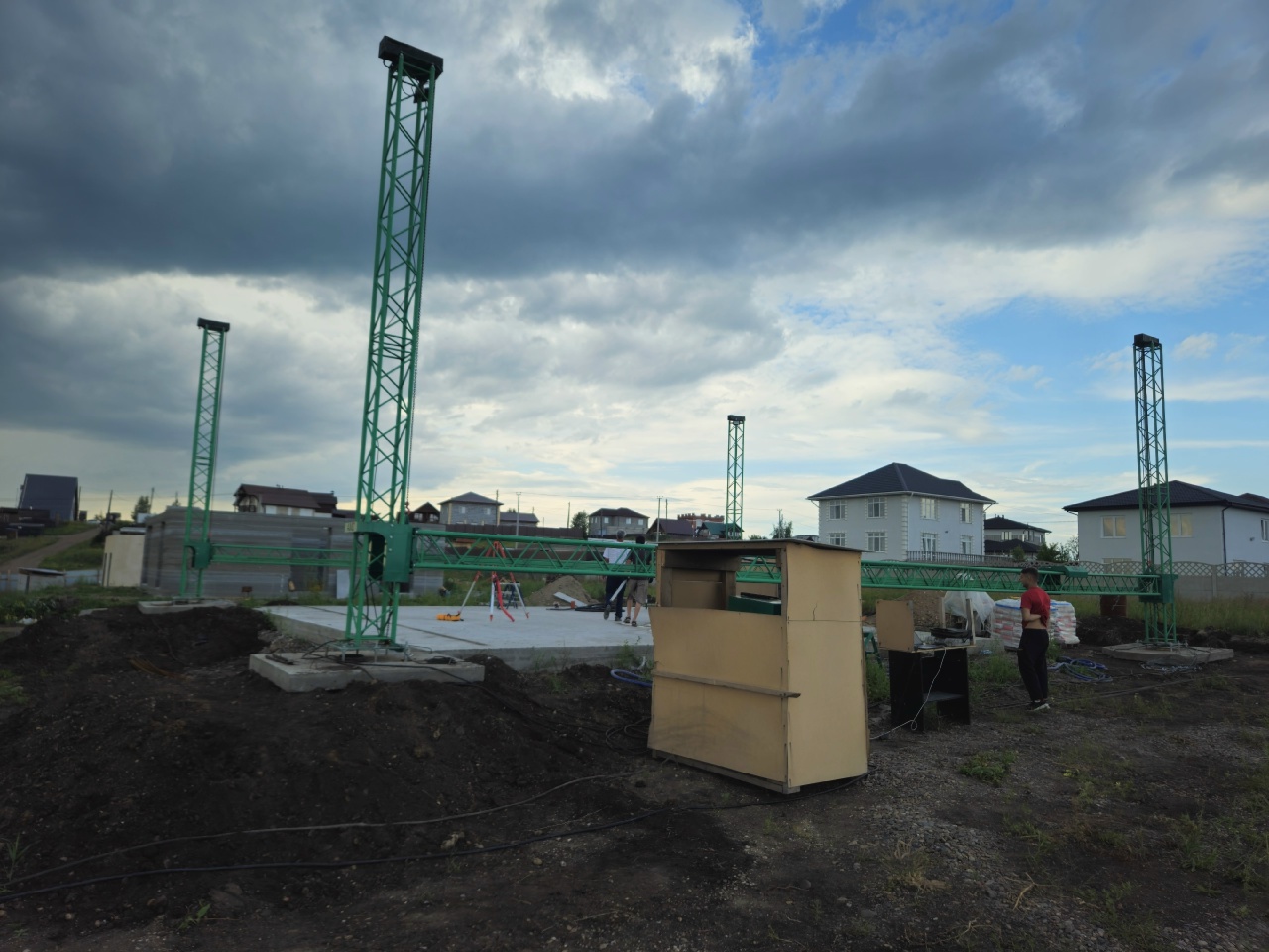 Стройка в поселке Горки