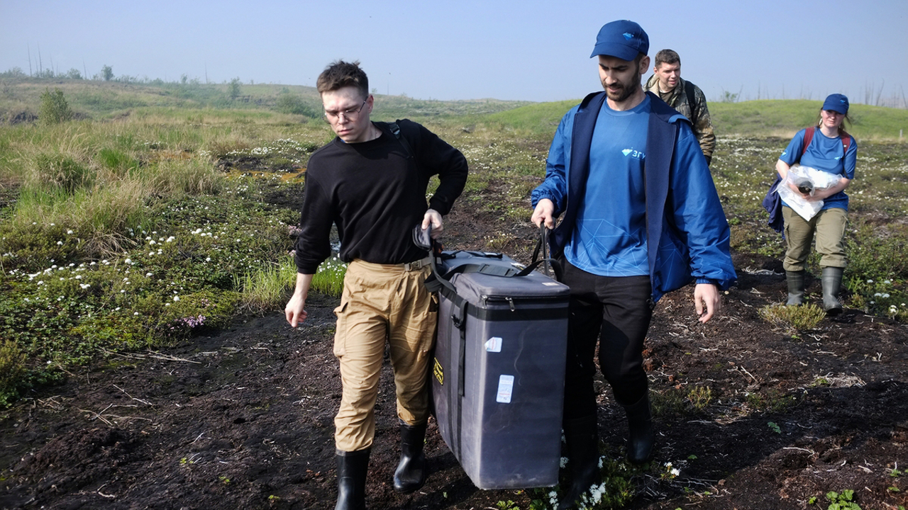 Студенты МГУ изучают вечную мерзлоту в Норильске