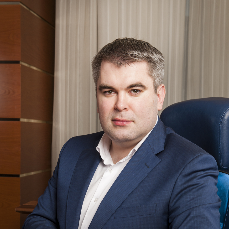 Евгений Абузов вошел в ТОП-3 руководителей банков