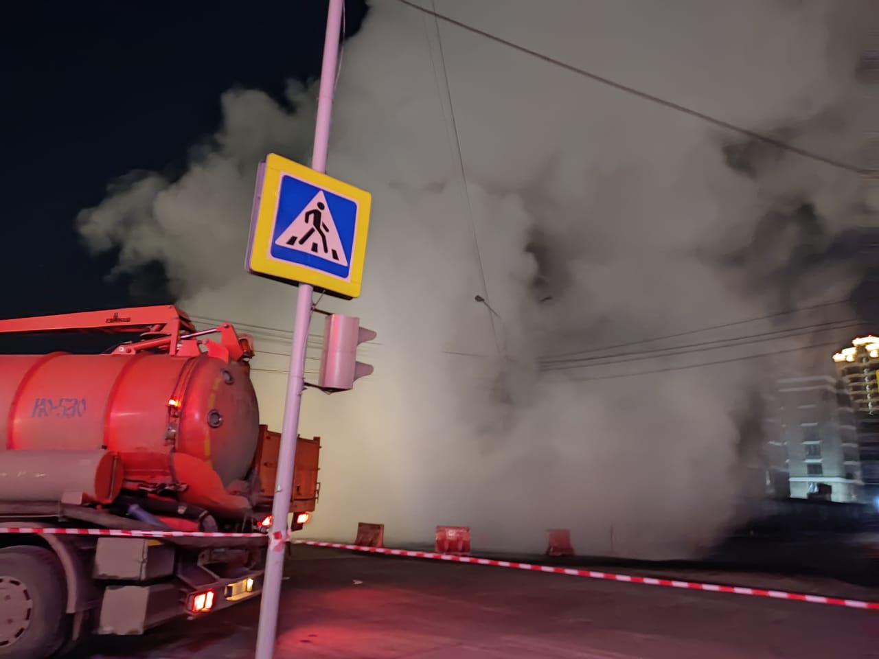 Прорыв горячей трубы в Красноярске