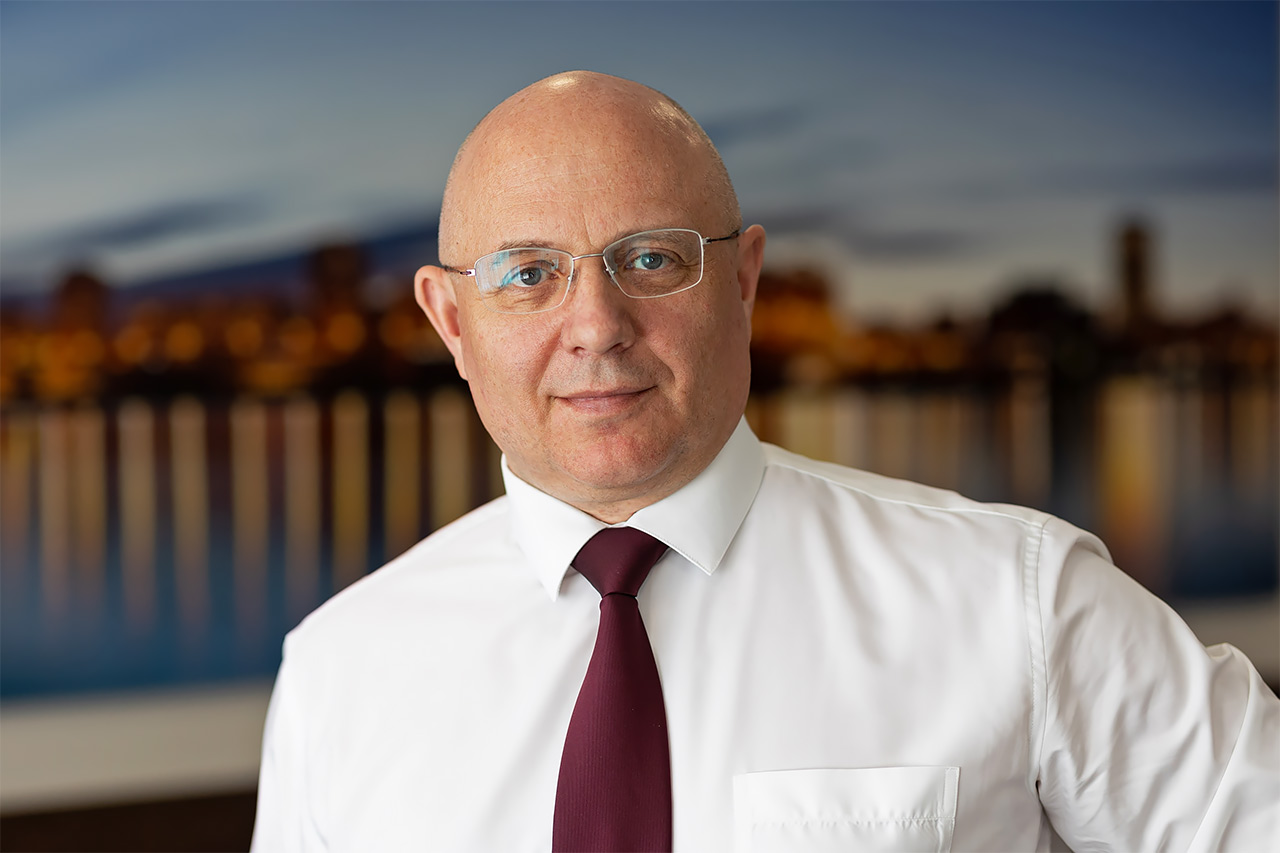 Министр Александр Ананьев