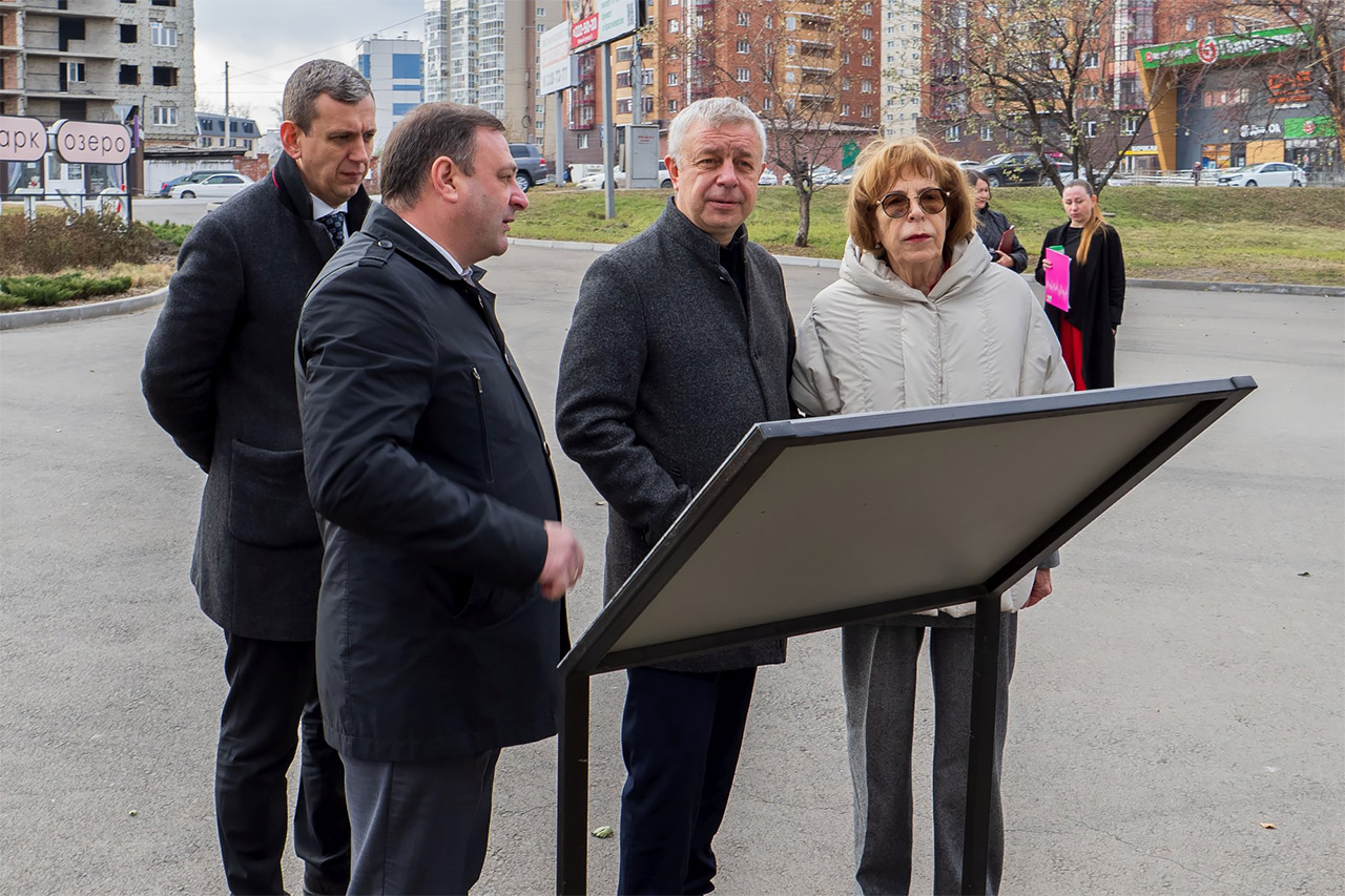 Депутаты и мэр на выезде