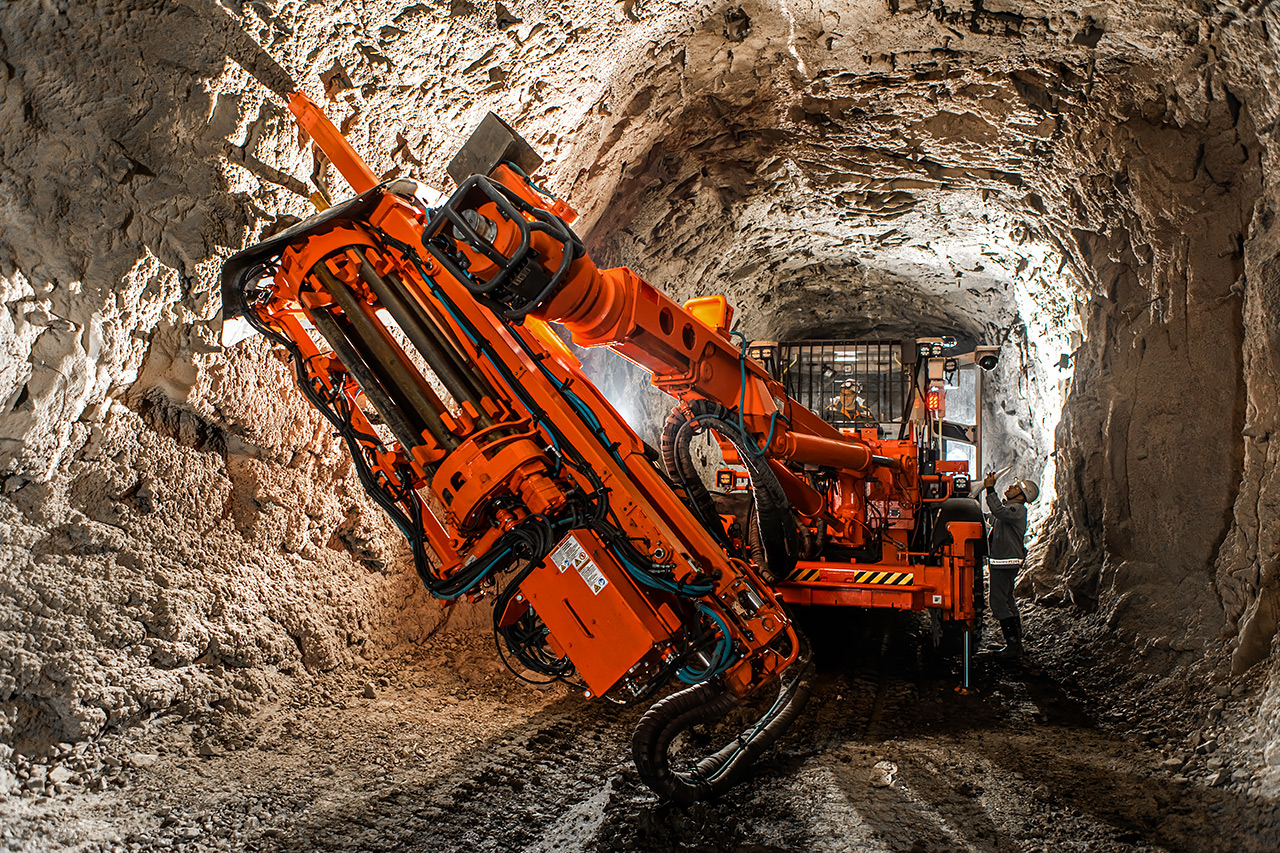 Работы в рудниках "Норникеля"