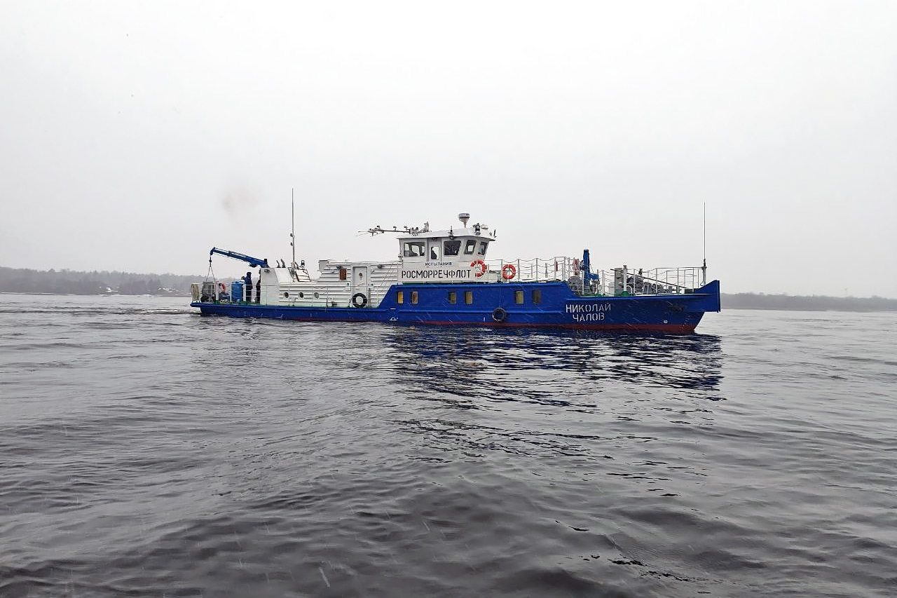 Два новых обстановочных судна