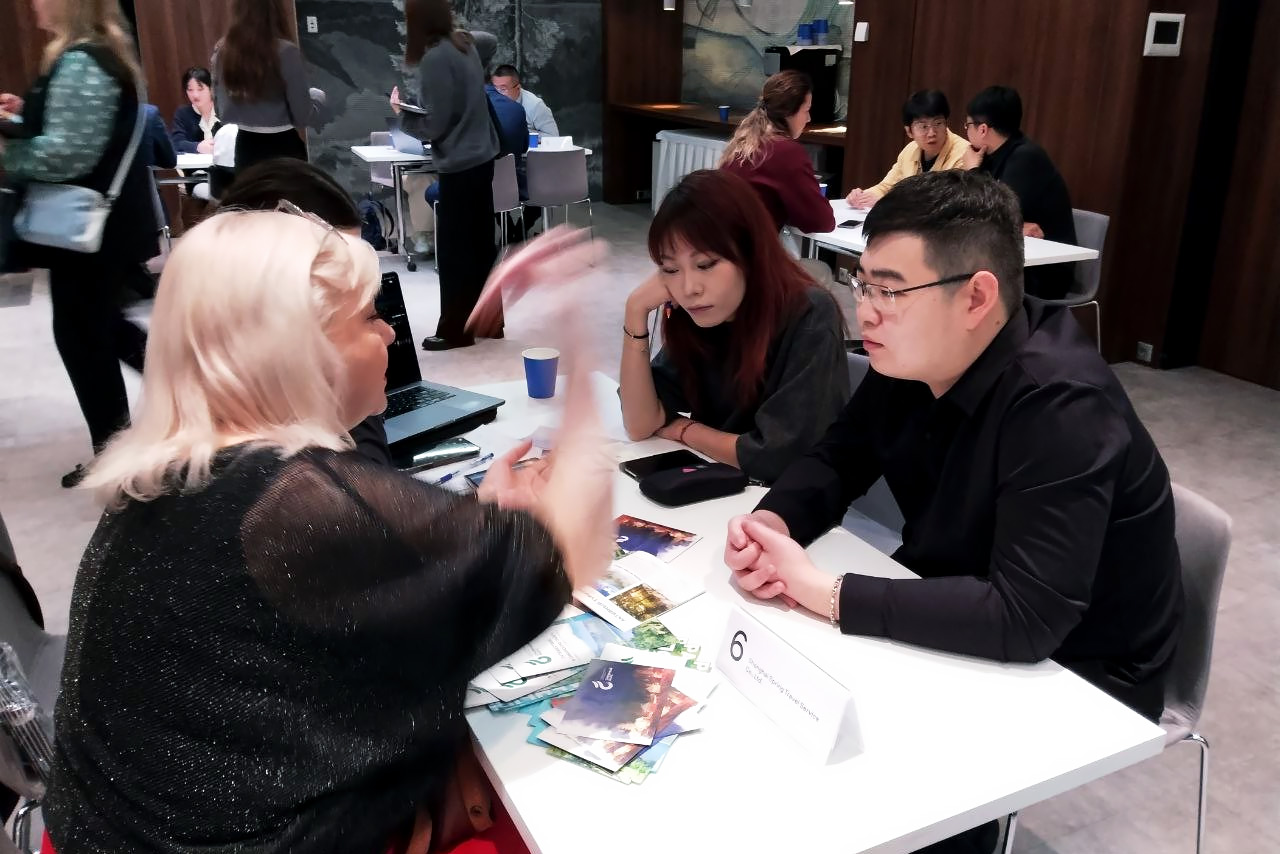 Красноярские туроператоры рассказывают китайским коллегам о возможностях региона