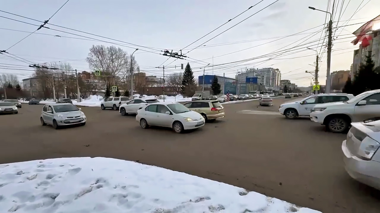 Перекрестой Высотной и Свободного