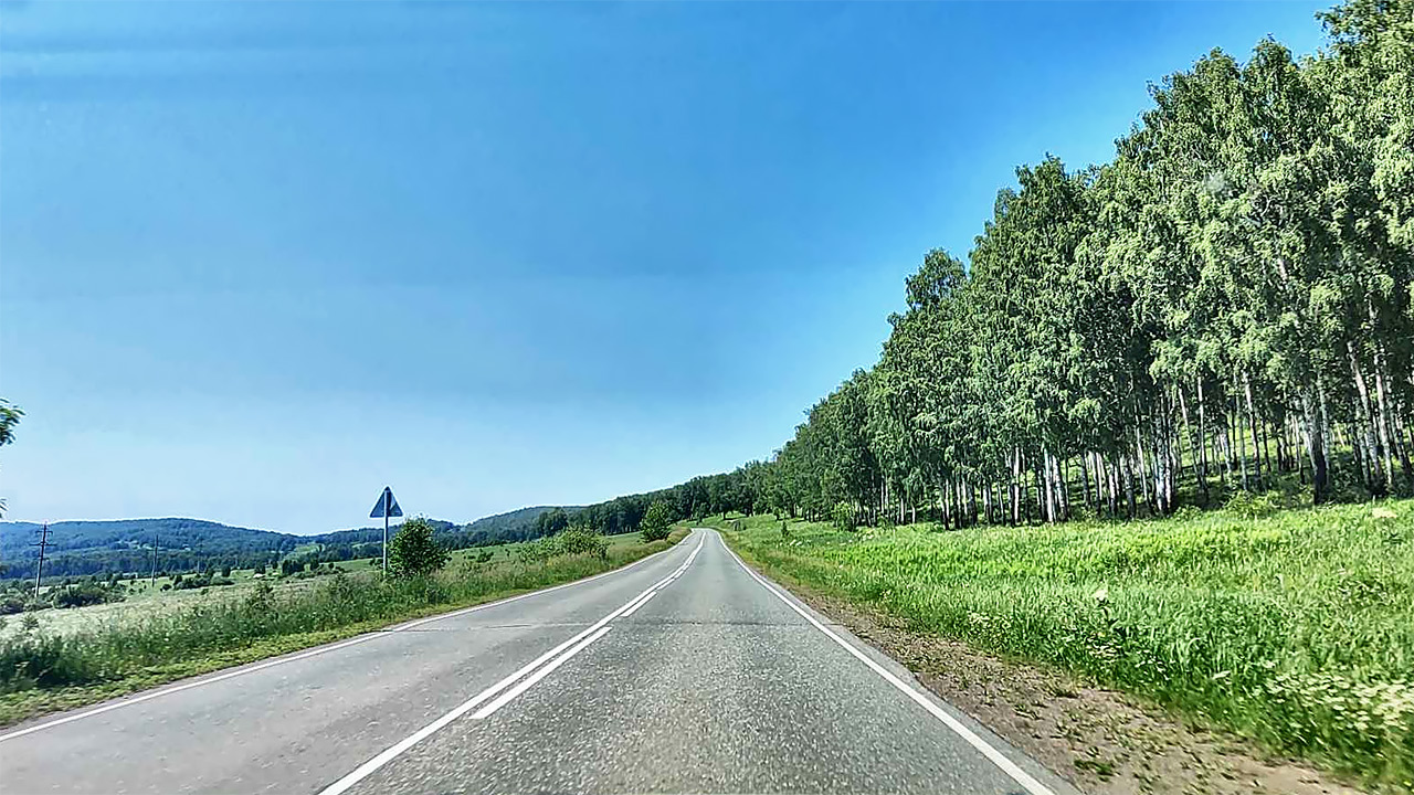 Местами эта трасса выглядит вполне прилично, но только до Шарыпово