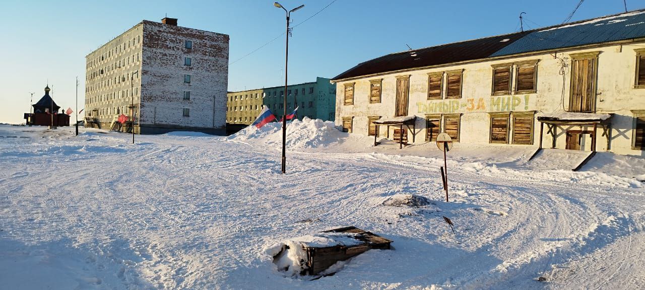 улицы Диксона весной