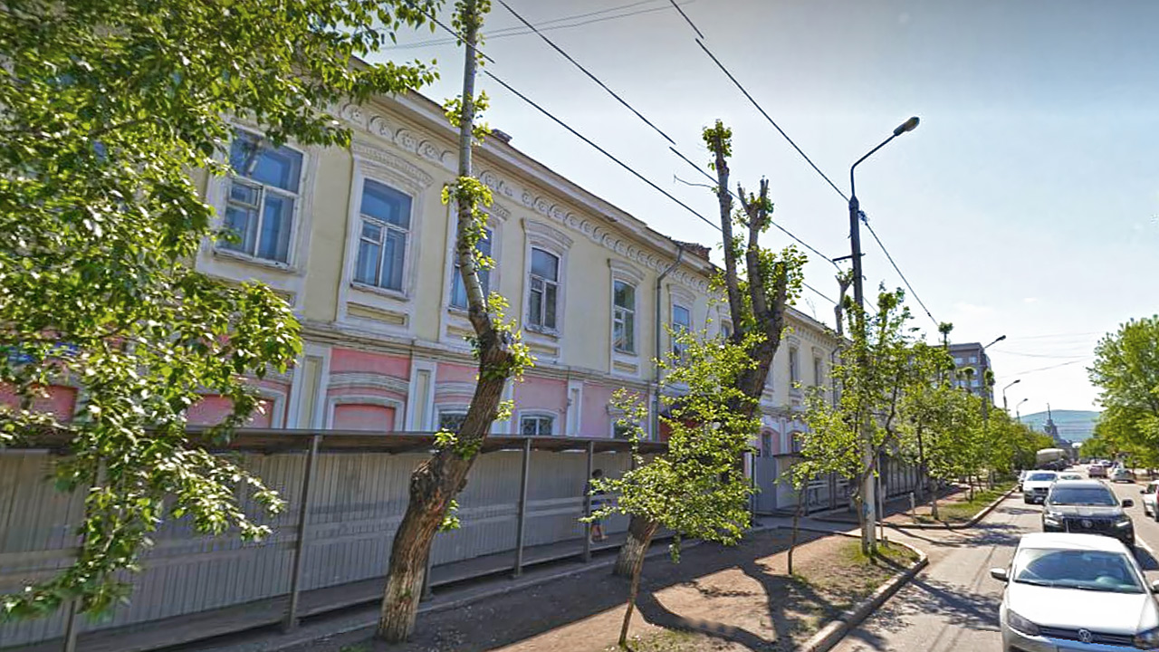 Старинный особняк пр. Мира, 31 – Парижской Коммуны, 22 в Красноярске