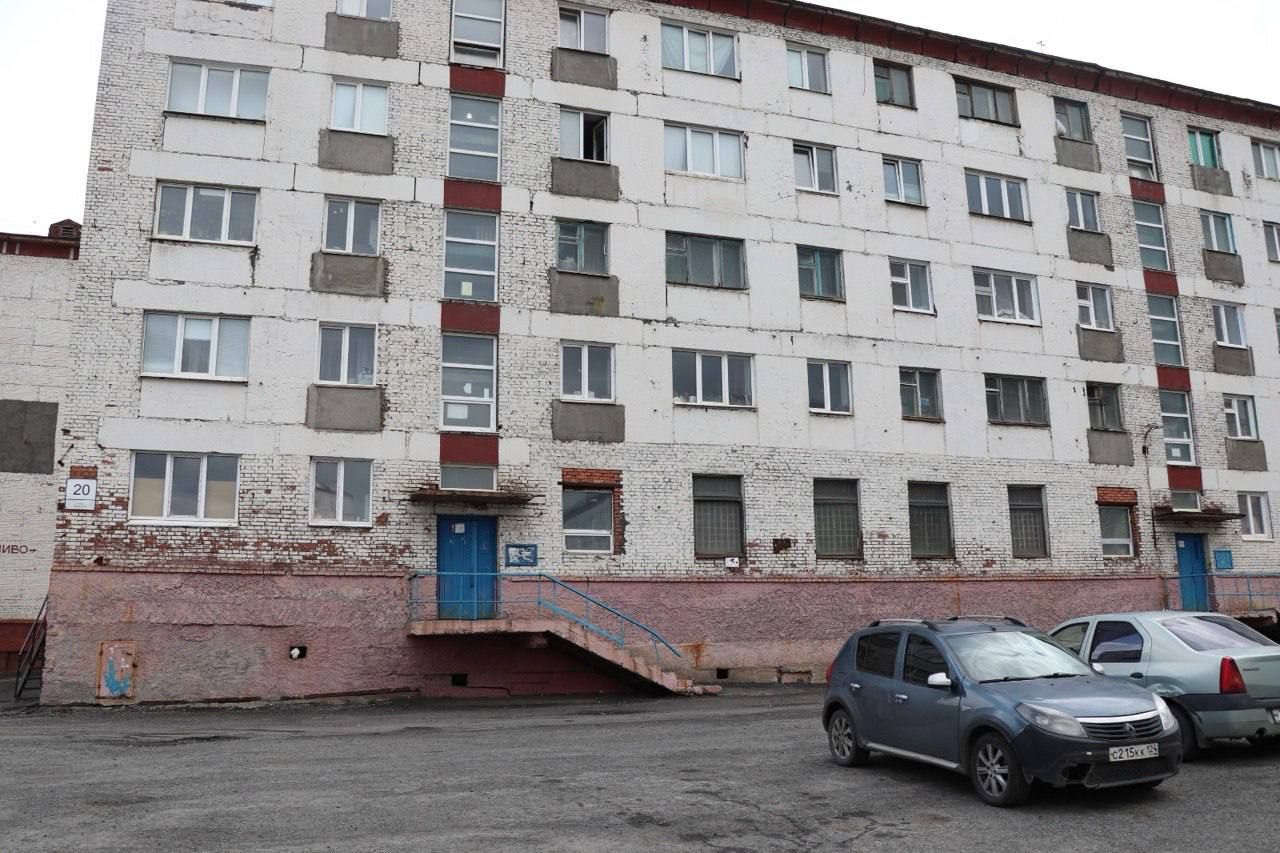 старый дом в Норильске