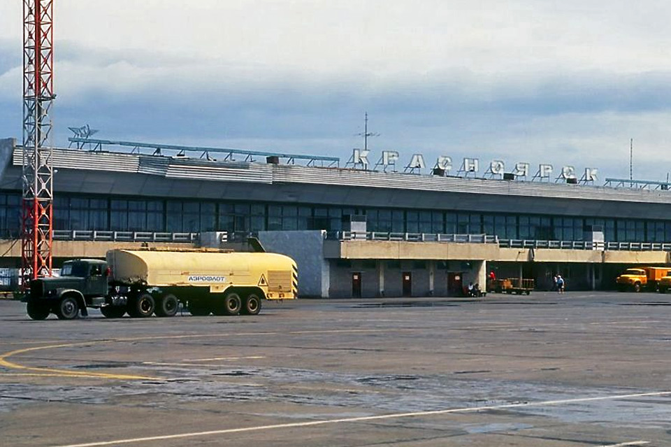 Старый терминал аэропорта Емельяново