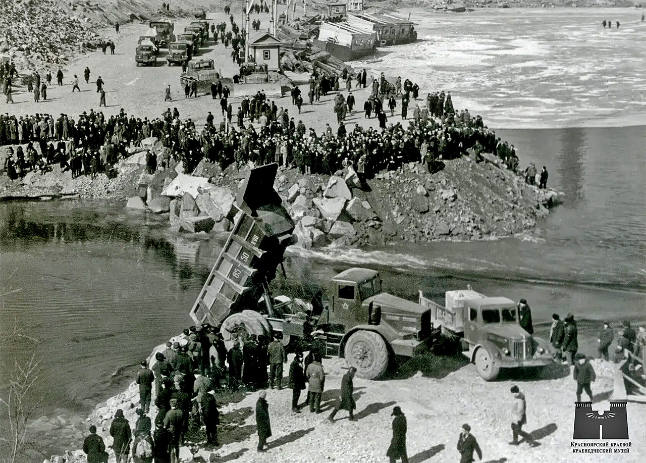 Перекрытие Енисея в Красноярске