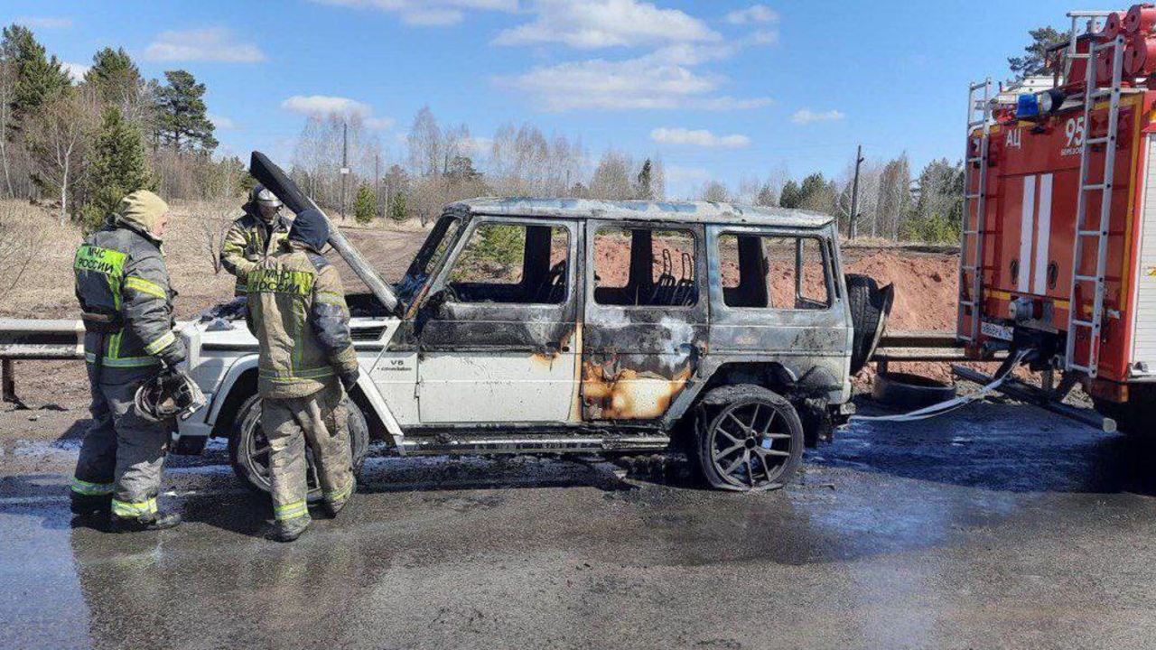 В Манском районе «Гелендваген» сгорел во время погони