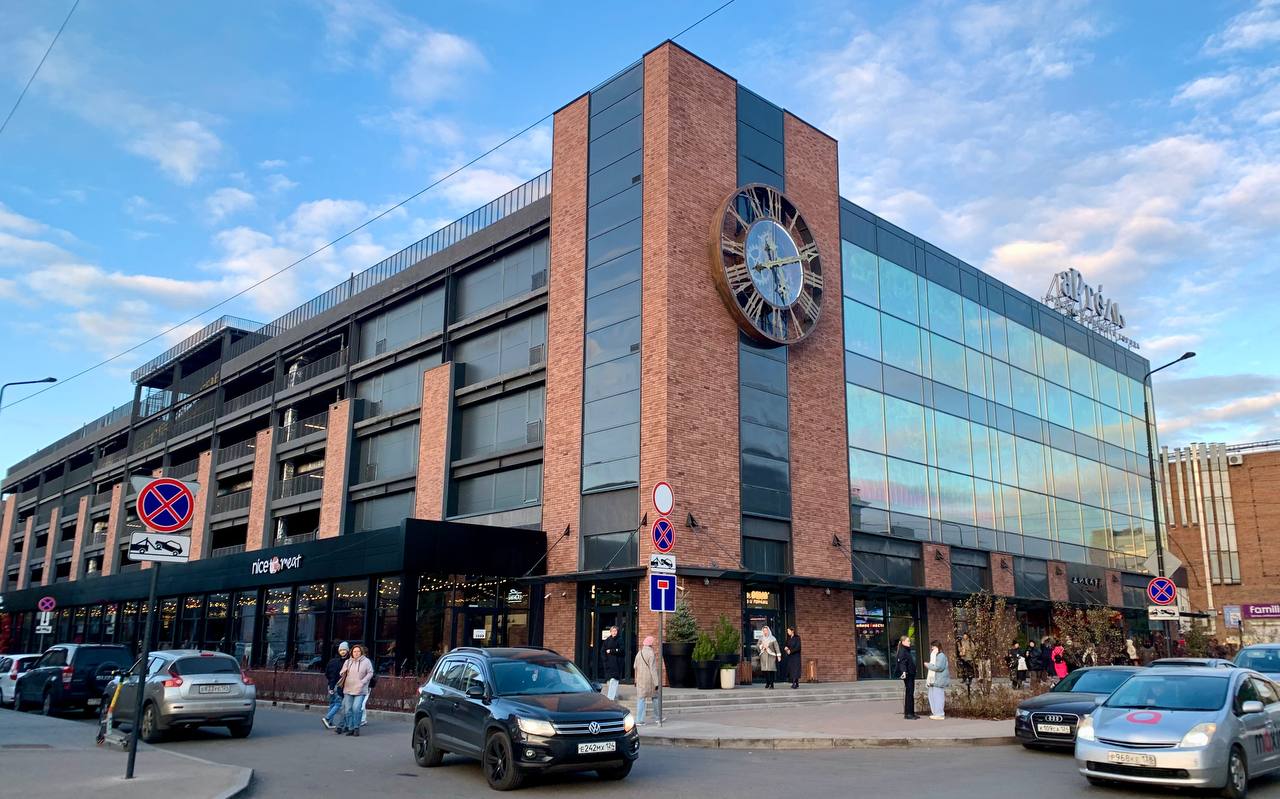 парковка на Красной Армии, Артель