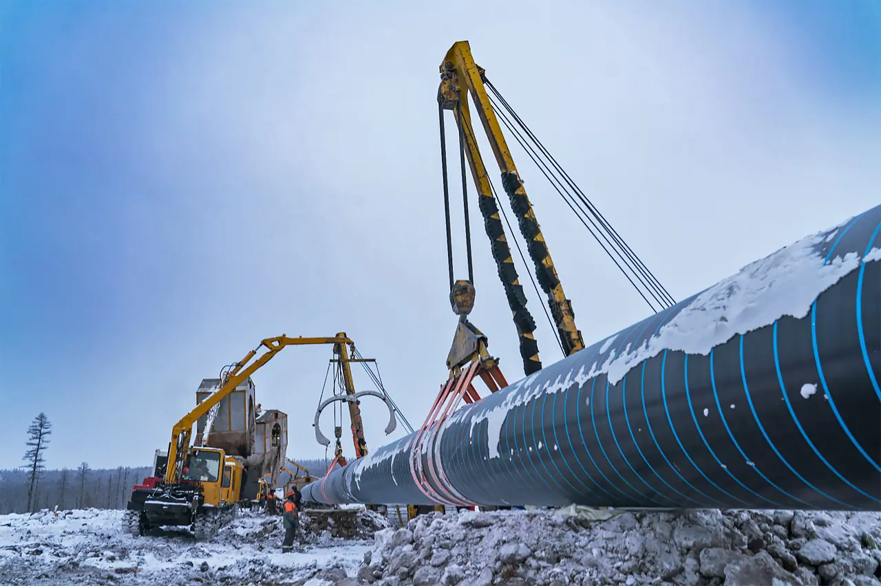 Прокладка газового трубопровода в Сибири