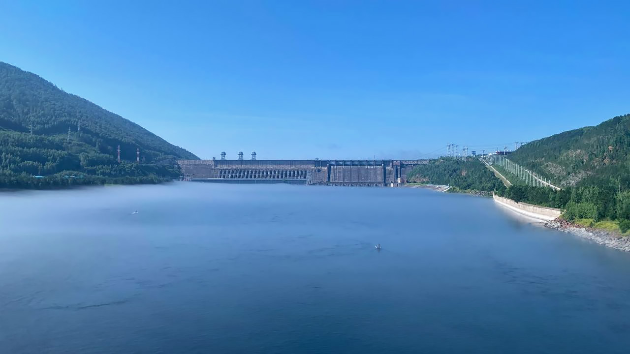 Плотина Красноярской ГЭС