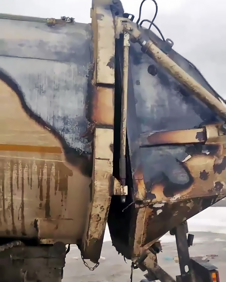 Мусоровоз загорелся в Иланском