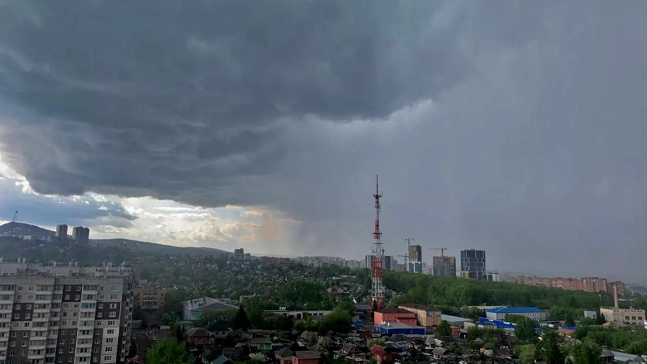 Гроза собирается над Красноярском