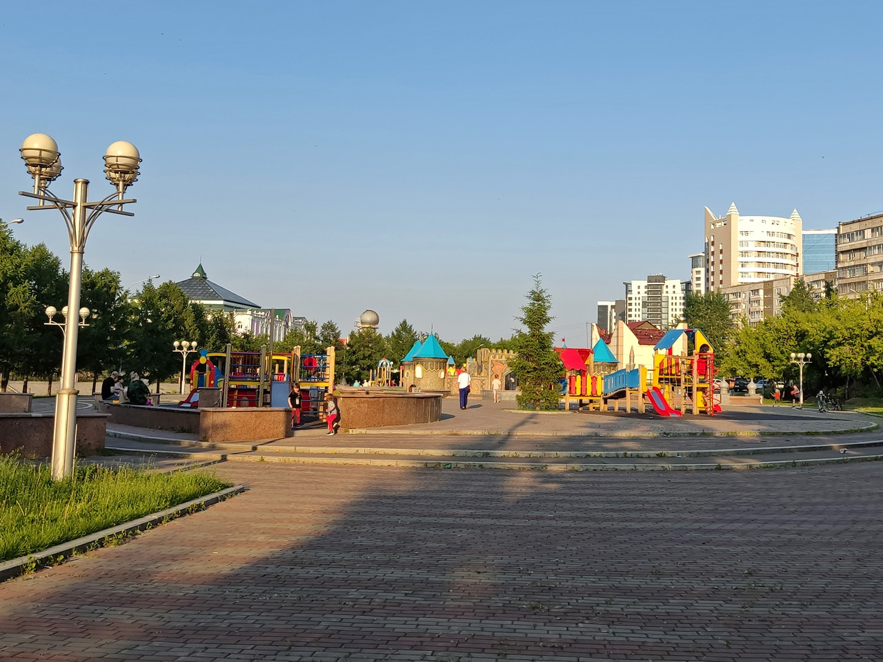 Детская площадка у Сказочного городка