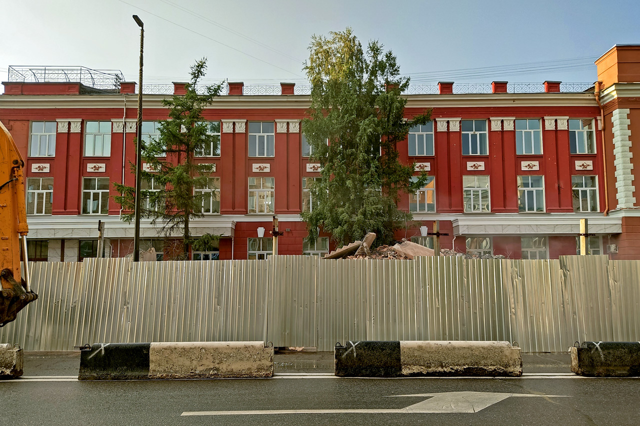 Здание главпочтамта Красноярска