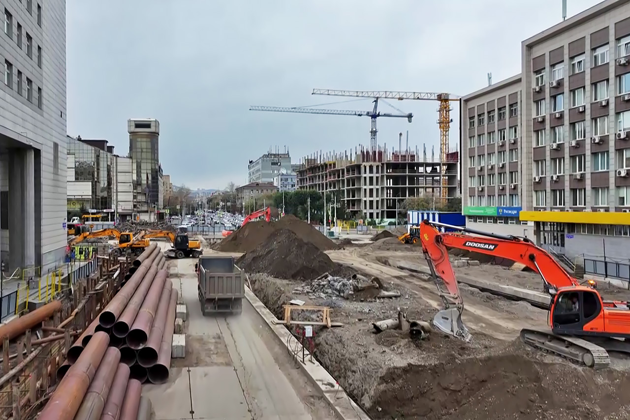 Общий вид котлована на Маркса в Красноярске