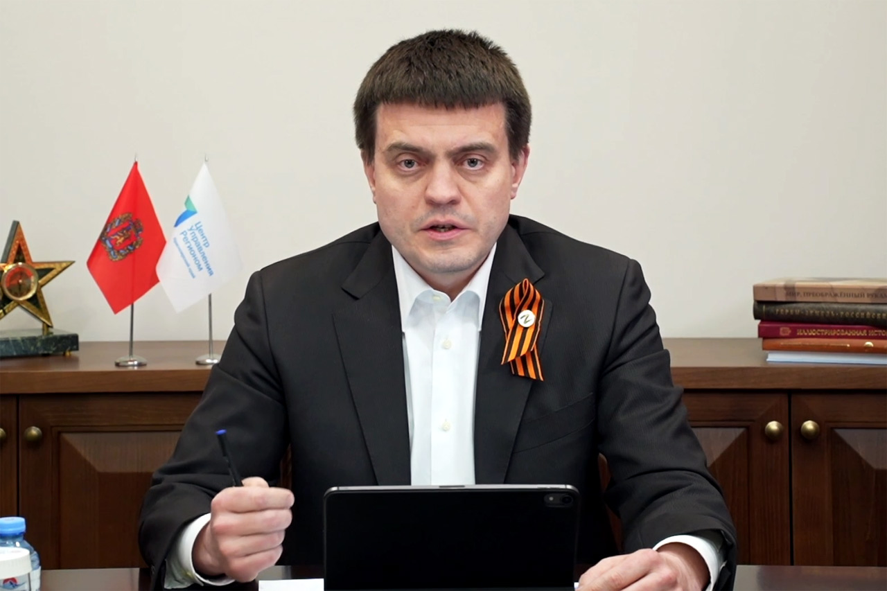 Губернатора Красноярского края засыпали вопросами о дорогах и дольщиках