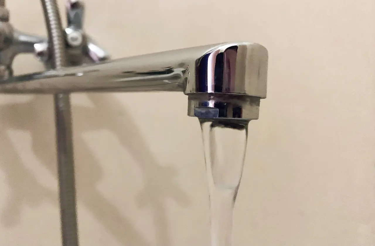 Вода в кране