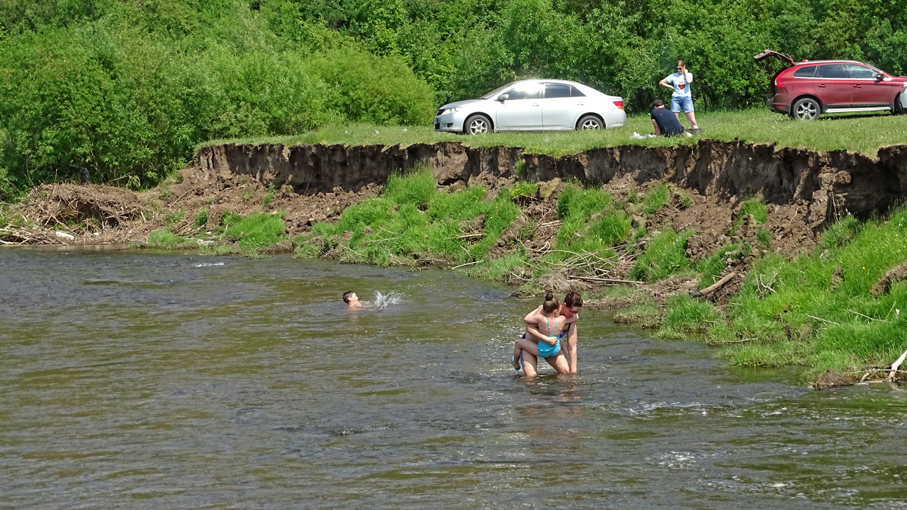 Река Кача Солонцы люди купаются