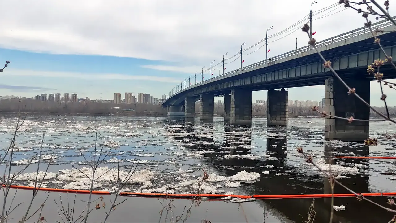 Манский лед на Енисее