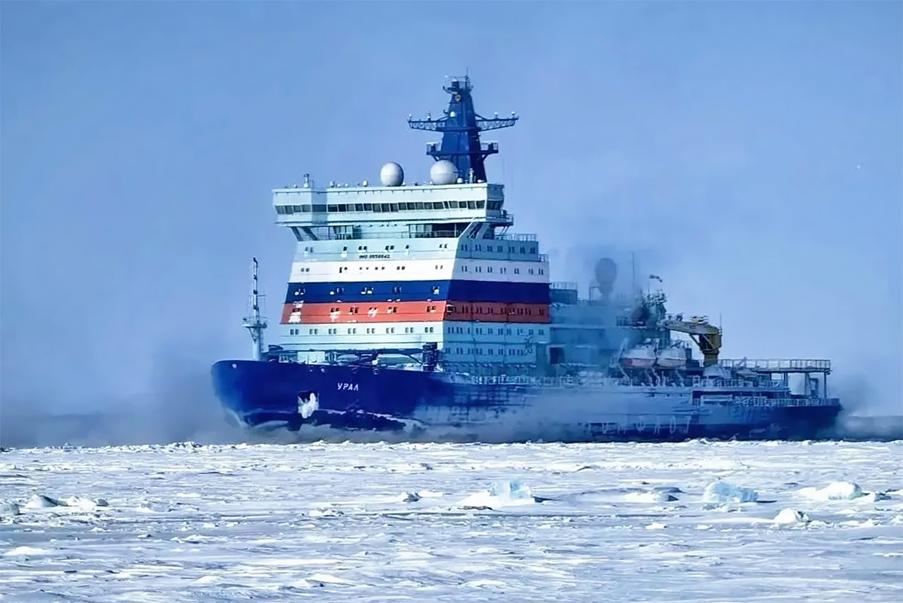 Атомный ледокол Урал