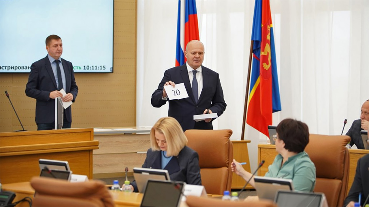 Владислав Логинов в Горсовете Красноярска