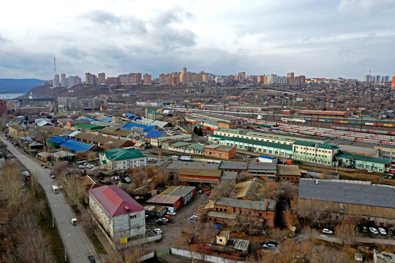 Район между Ломоносова и железной дорогой в Красноярске