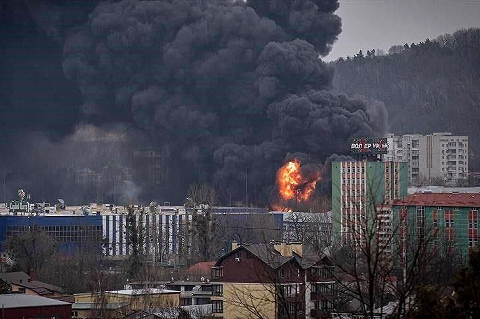 Последствия прилета ракеты по ТЭЦ в Львове