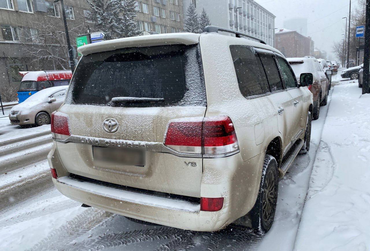 взятка дорогим внедорожником