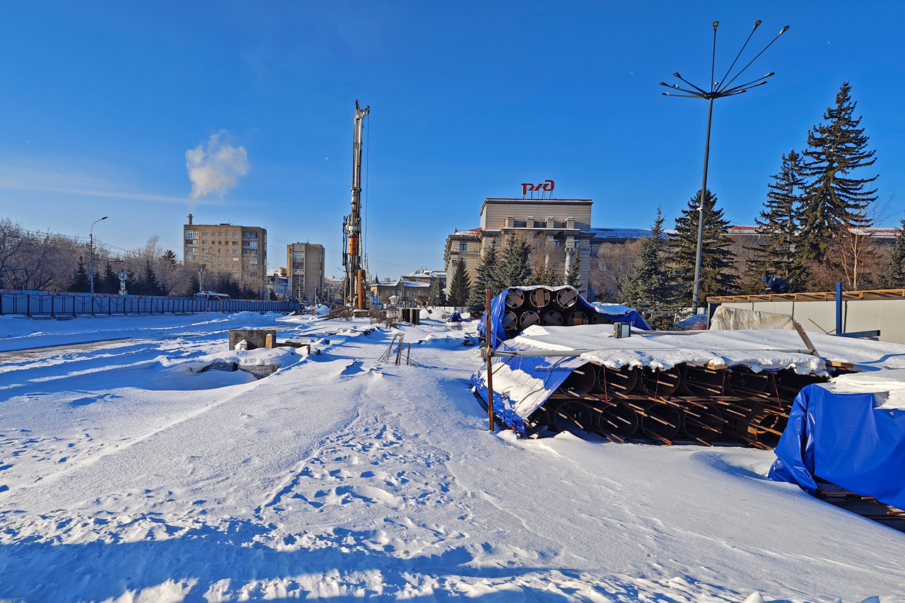 Площадь Революции - площадка для станции метро - зима