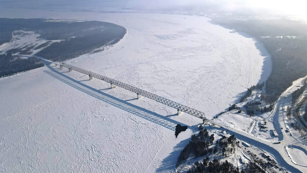 Высокогорский мост под Лесосибирском вид целиком сверху