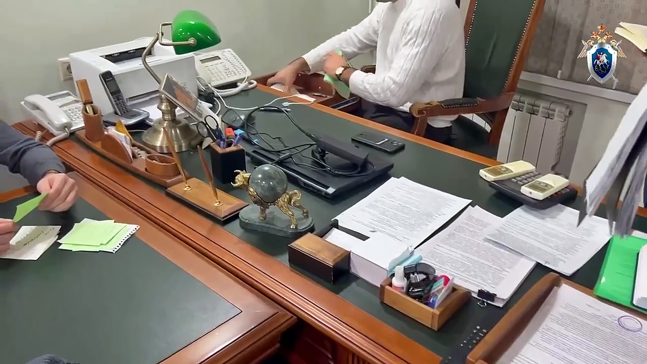 Обыски в кабинете министра