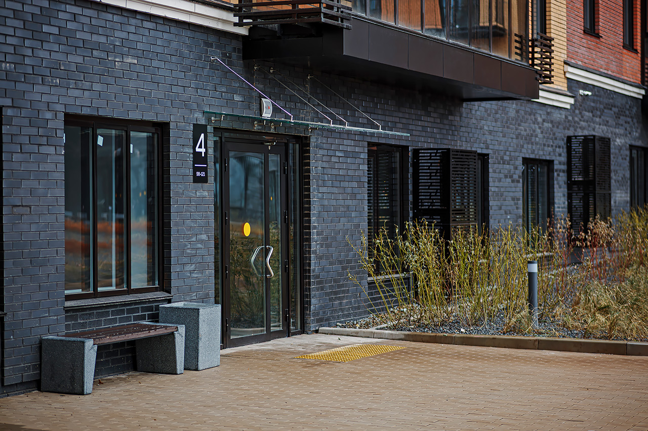 Подъезды в комплексе ОКТА